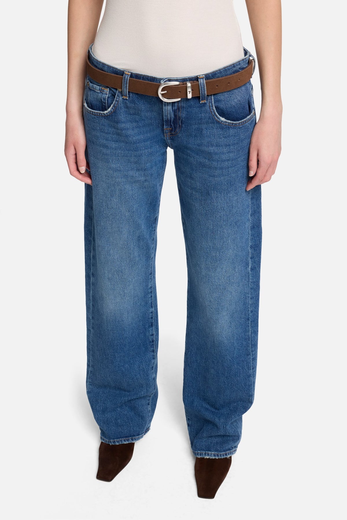 Metal Loop Suede Belt in Chocolate | 7 For All Mankind display picture 2