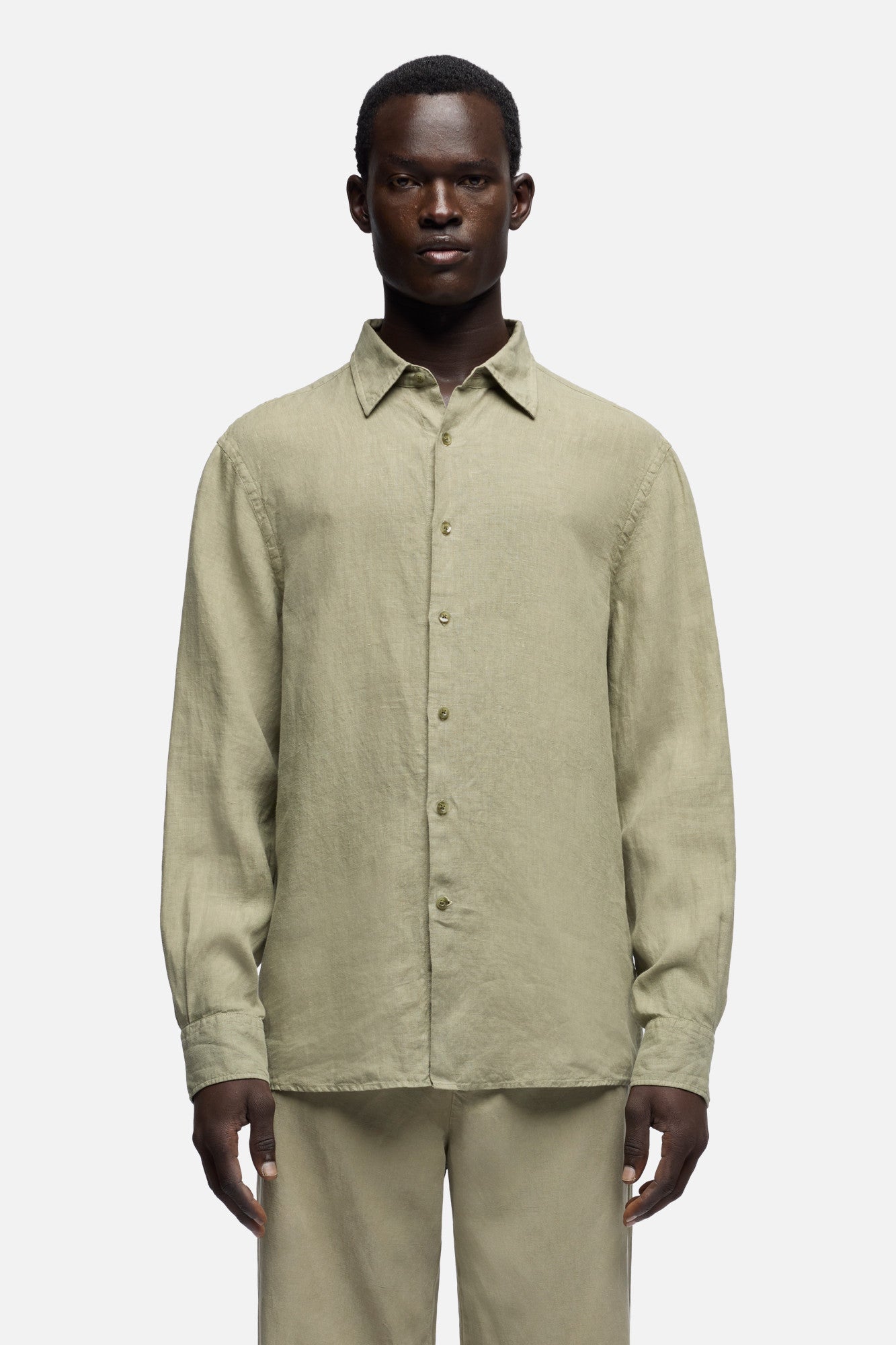 CLASSIC BUTTON UP SHIRT in Linen Army | 7 For All Mankind