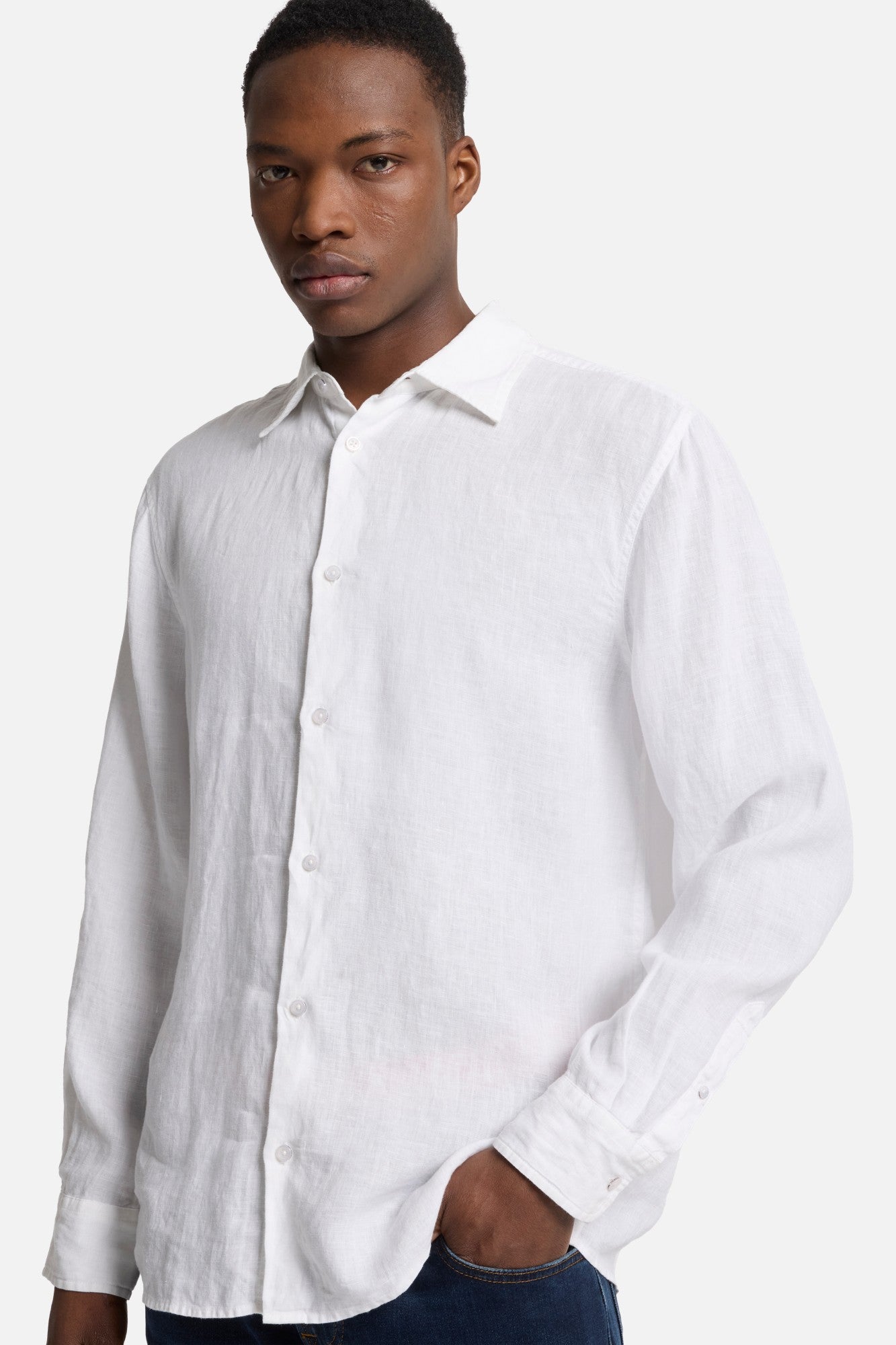 Classic Linen Button Up Shirt in White | 7 For All Mankind