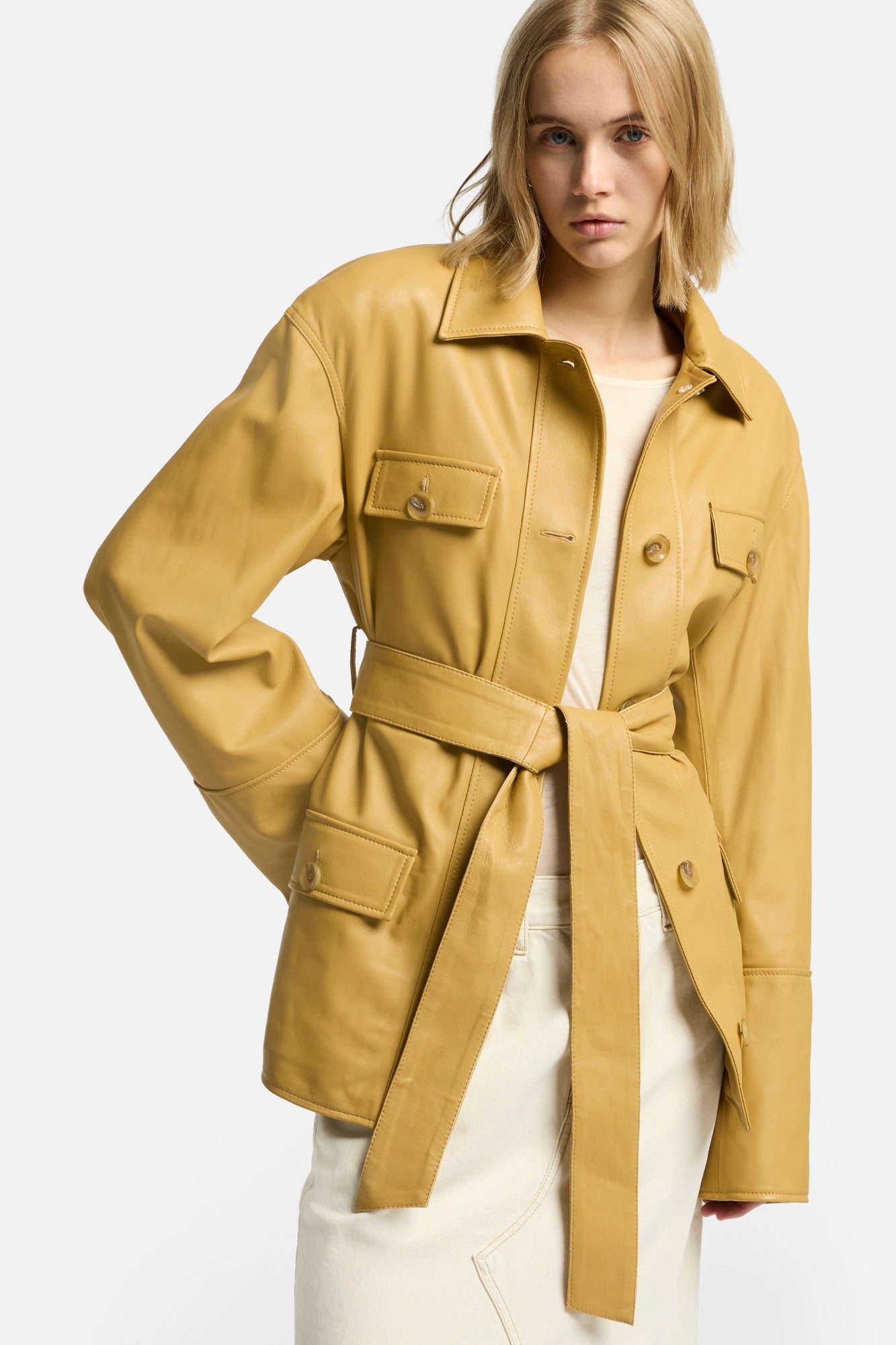 Sahariana Leather Cropped Trench in Honey | 7 For All Mankind