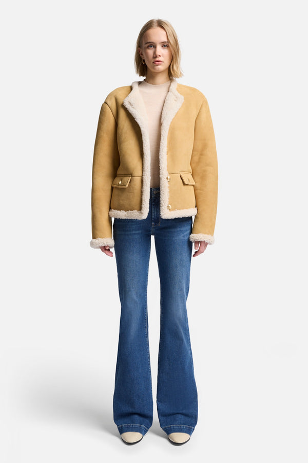 CROPPED JACKET in Shearling