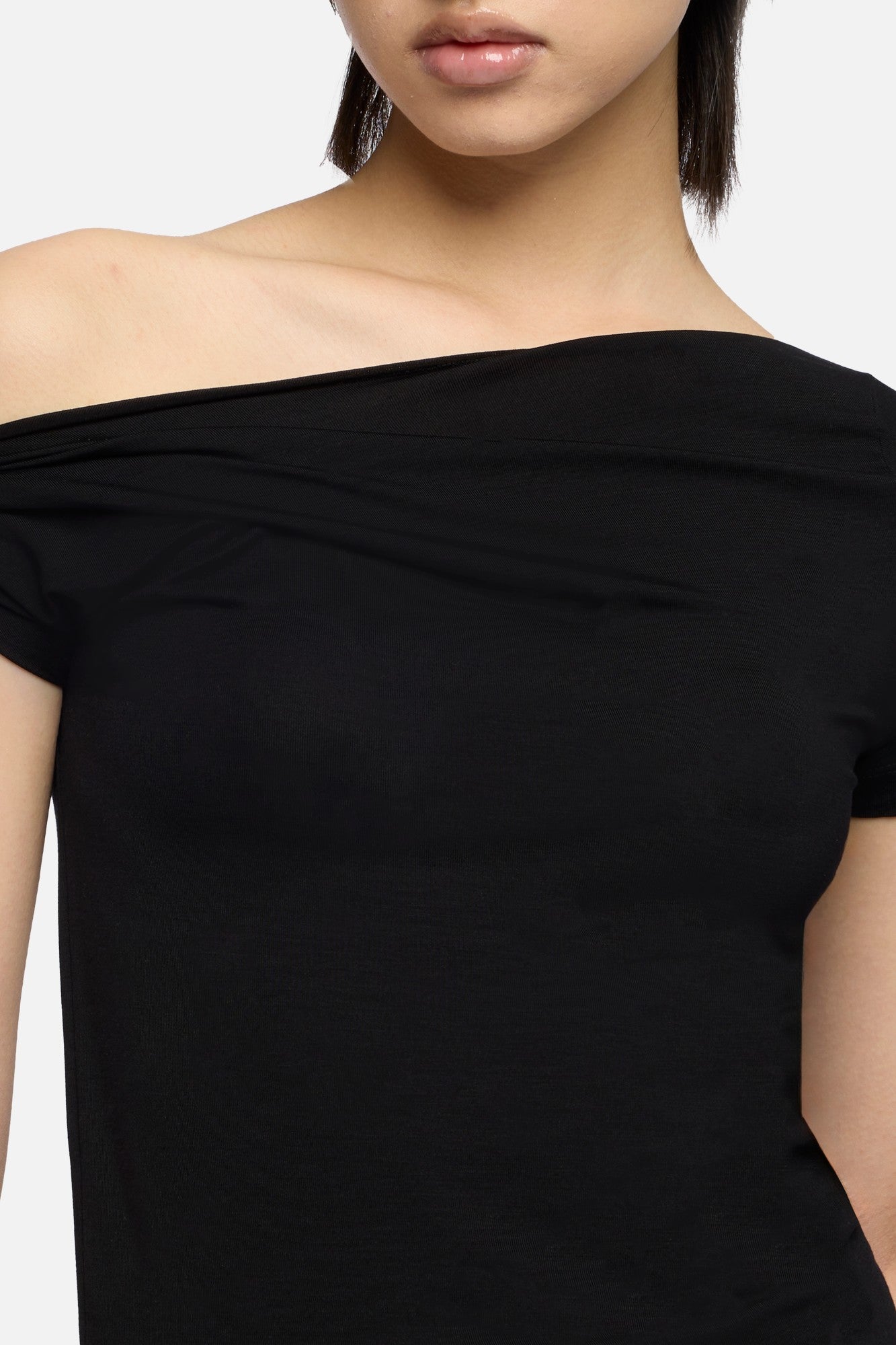TWISTED SHOULDER TEE in Lyocell Black | 7 For All Mankind