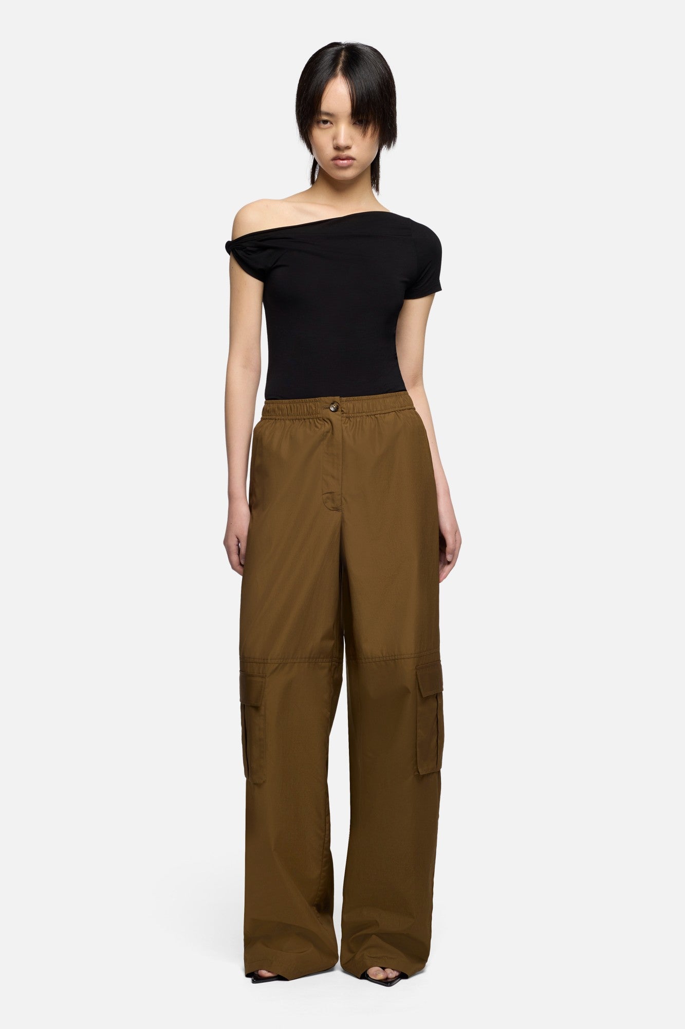 CARGO WIDE LEG PANT in Poplin Toffee | 7 For All Mankind