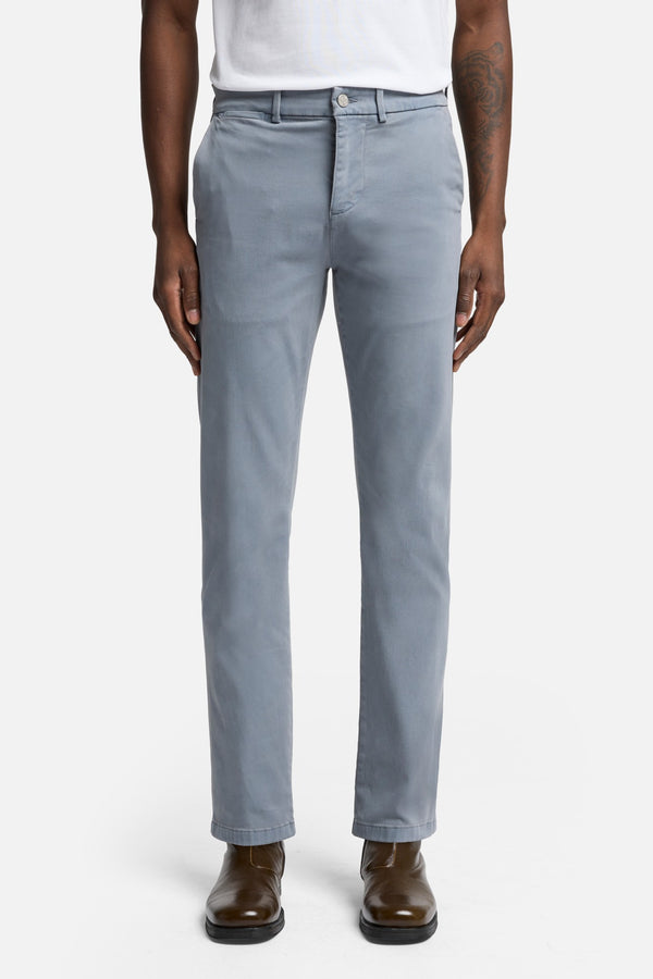 Luxe Performance Slimmy Chino in Sleepy Blue
