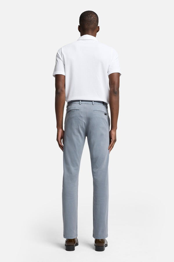Luxe Performance Slimmy Chino in Sleepy Blue