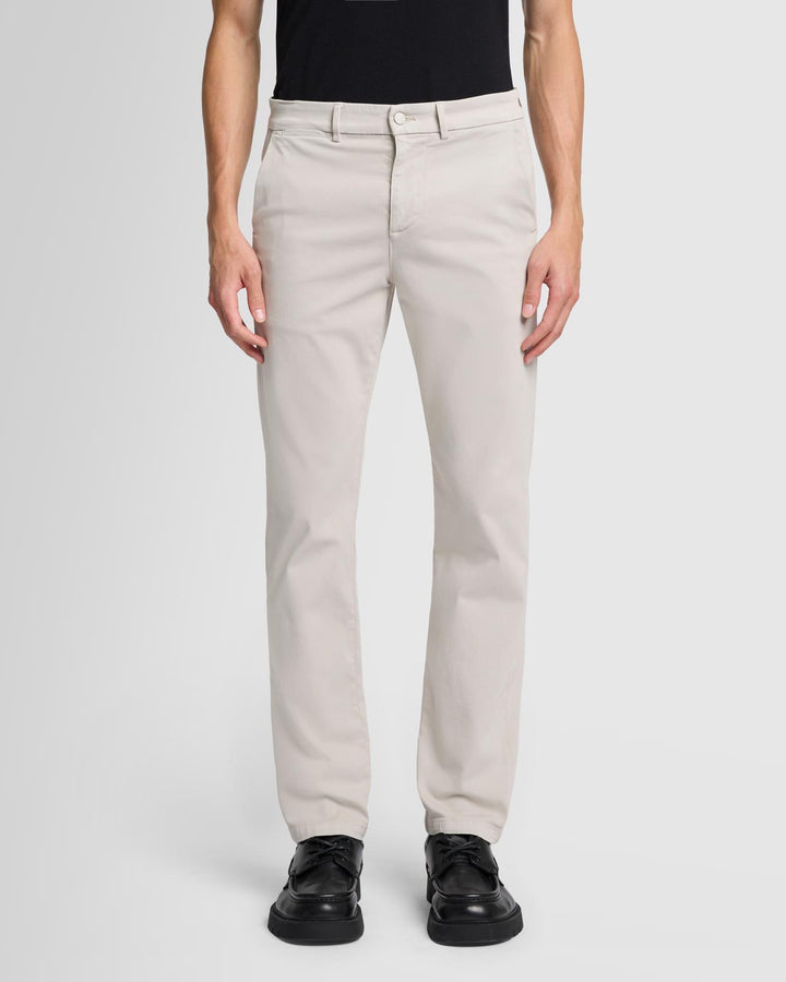 Luxe Performance Sateen Slimmy Chino in Rocks