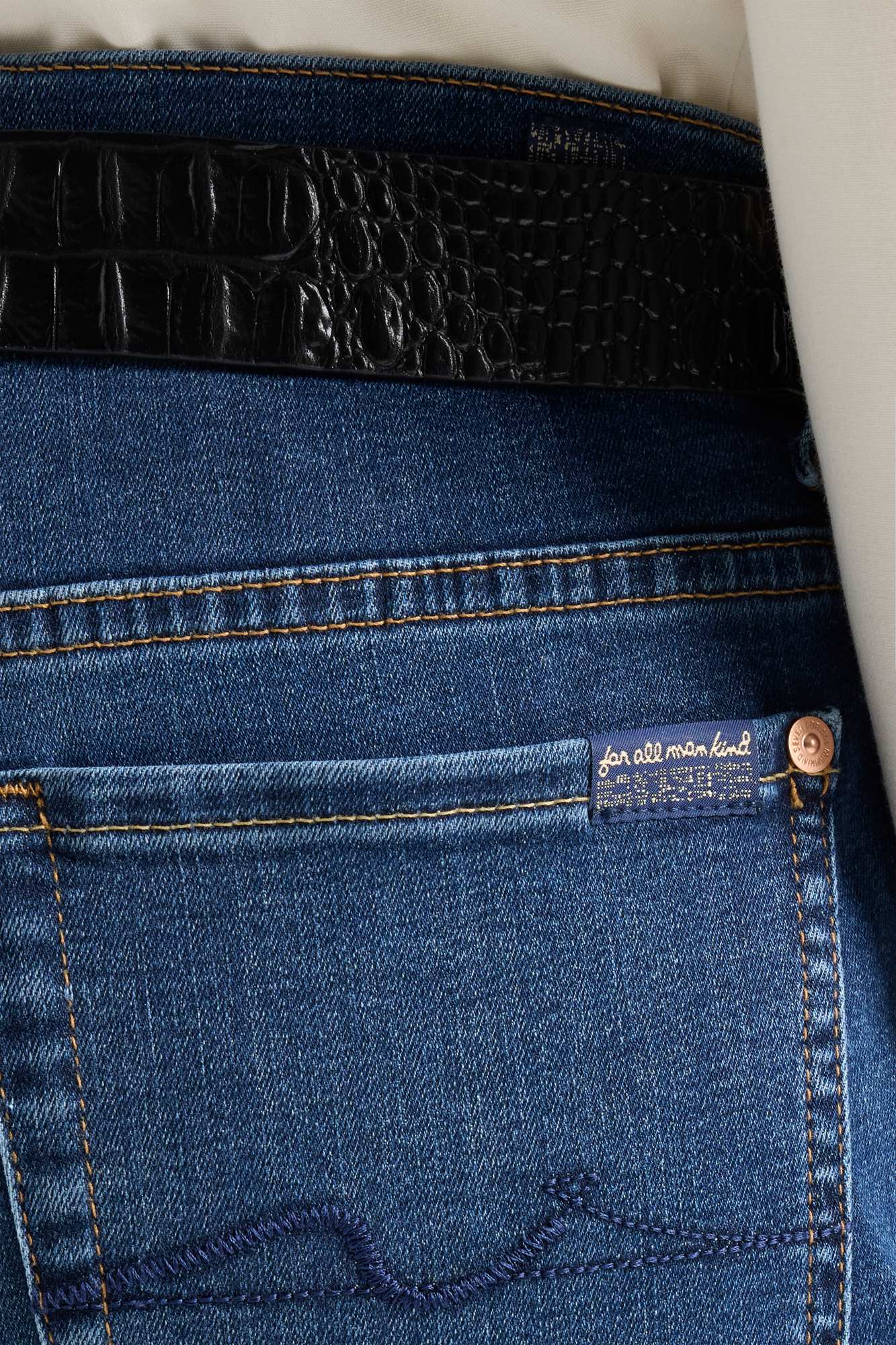 Josefina in Vanity | 7 For All Mankind