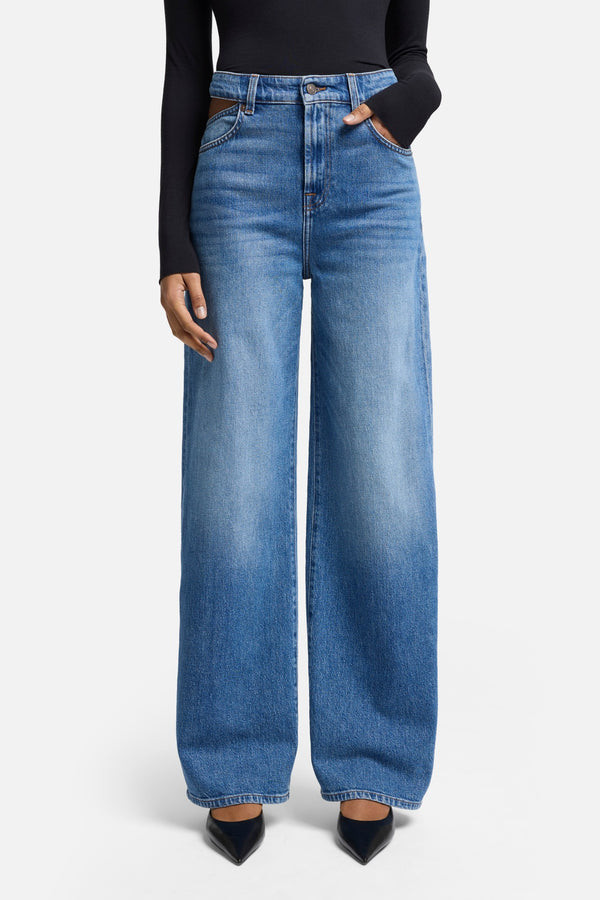 Scout Oversized Straight in Weekend