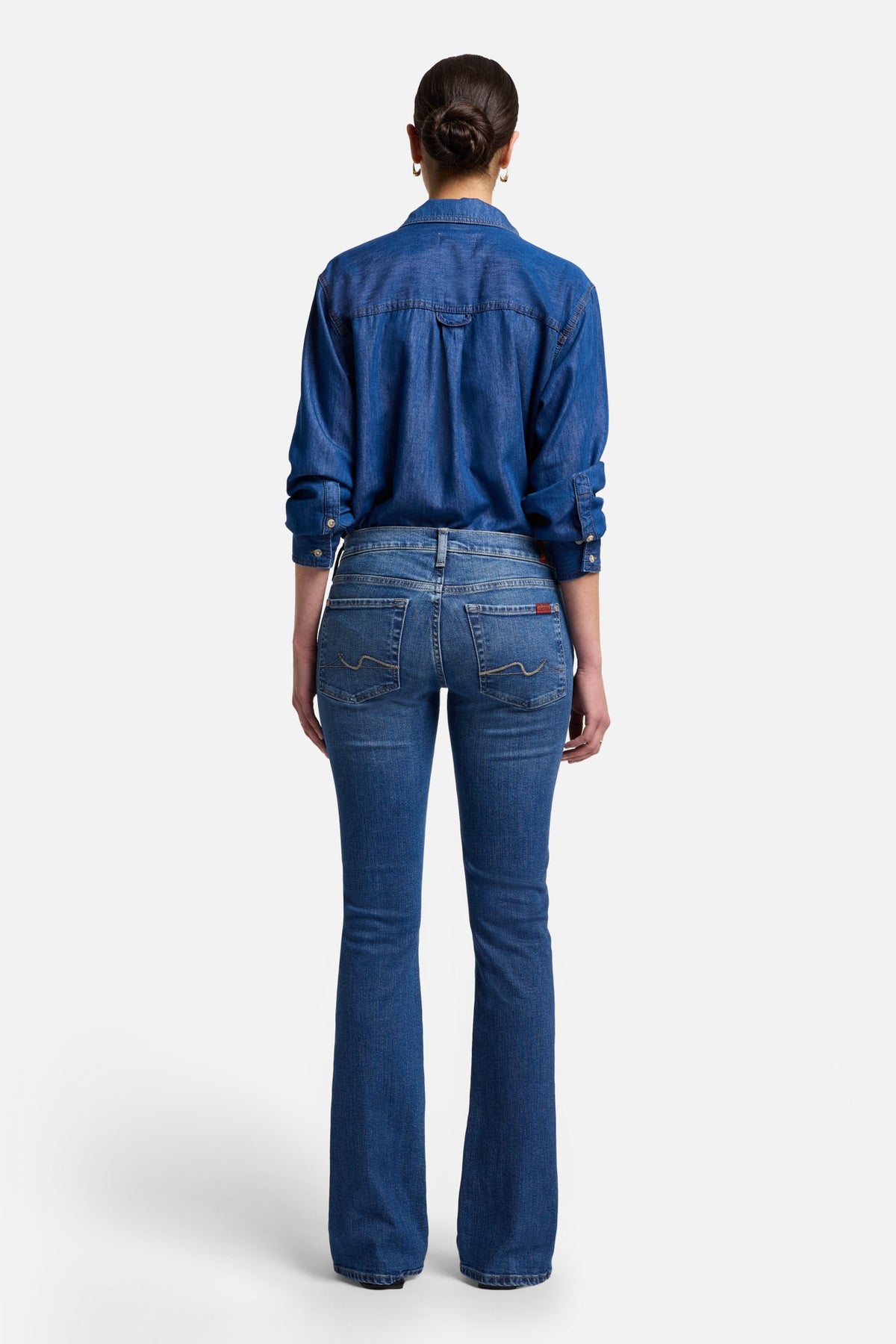 7 For All Mankind - Women's Size 31 'A' Pocket Boot Cut Faded Blue Denim Jeans 7 For All Mankind - Women's Size 31 'A' Pocket Boot Cut Faded Blue Denim Jeans