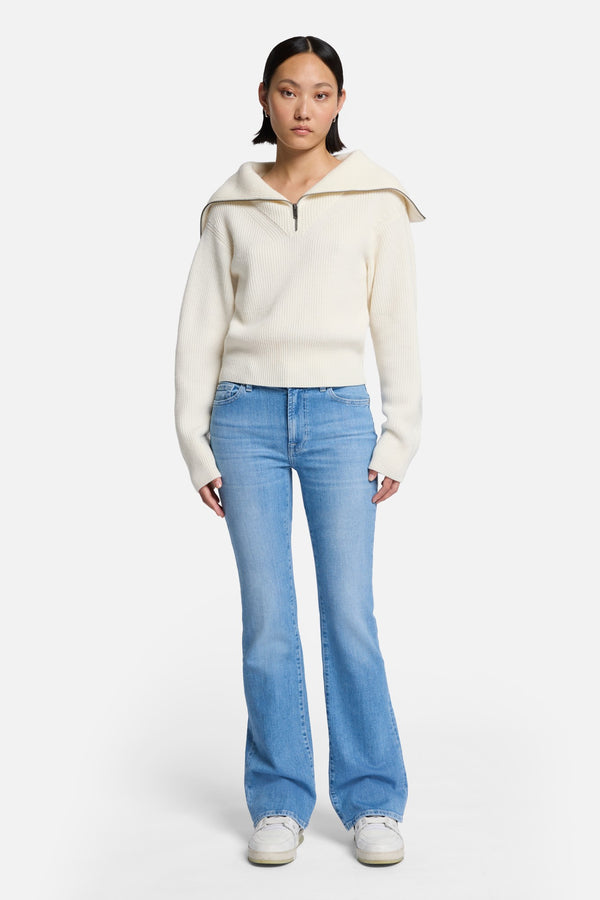 Slim Illusion Bootcut in Bloom