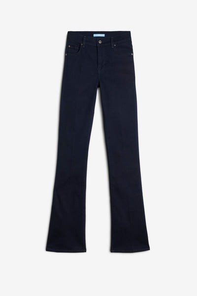 BOOTCUT in B(air) Majesty