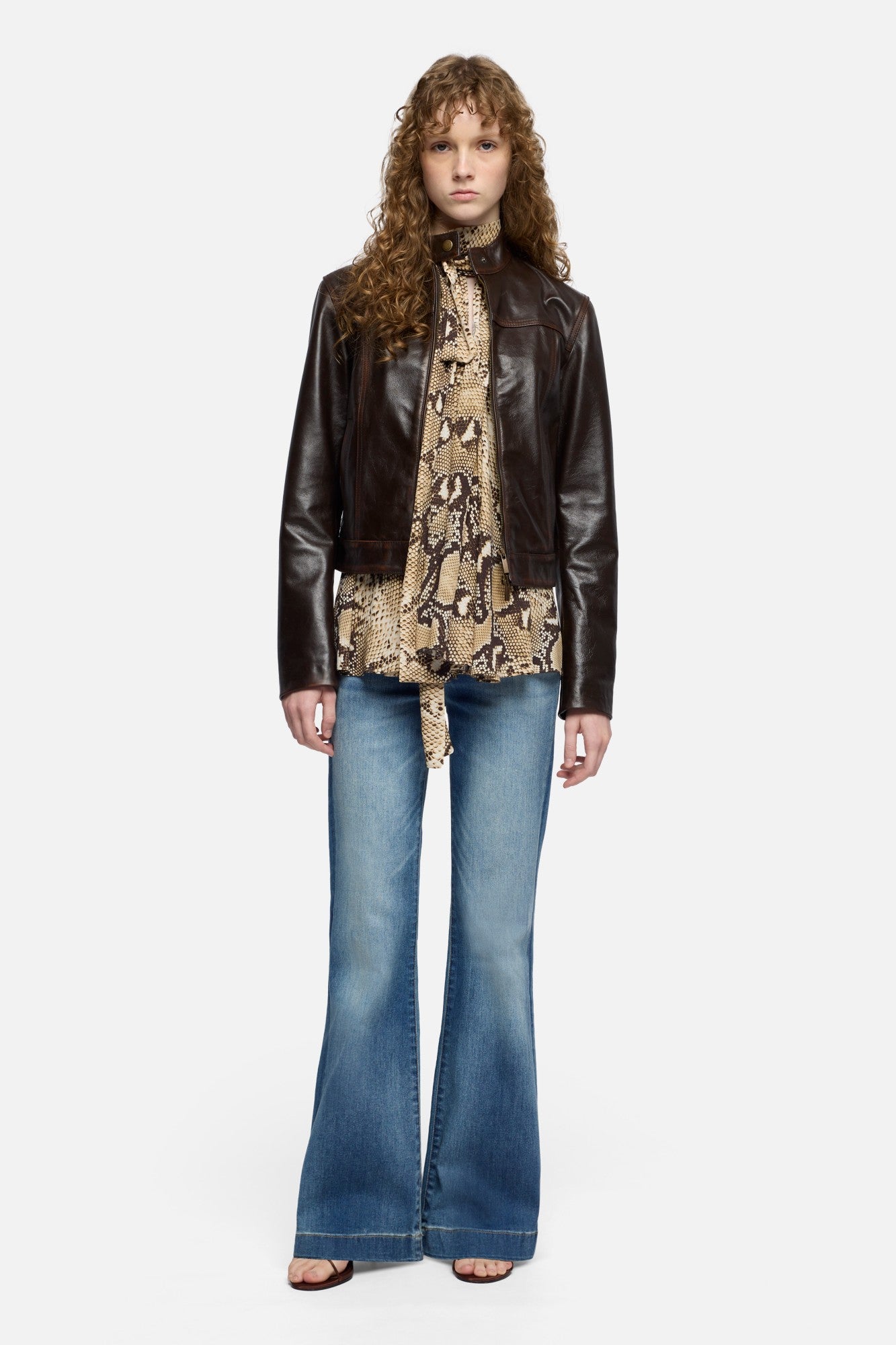 Tailorless Dojo in Slim Illusion Distressed Authentic Light | 7
