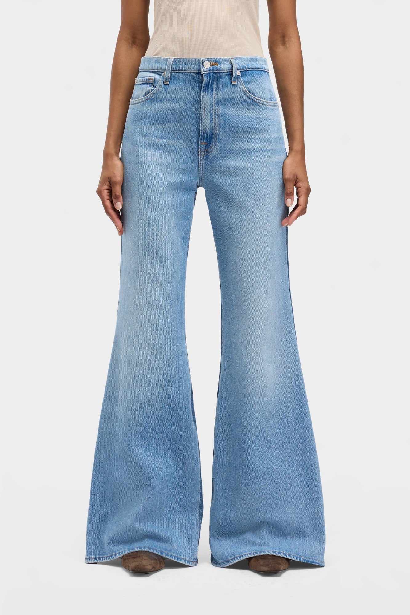 MANKIND Retro Flare in Joker | 7 For All Mankind