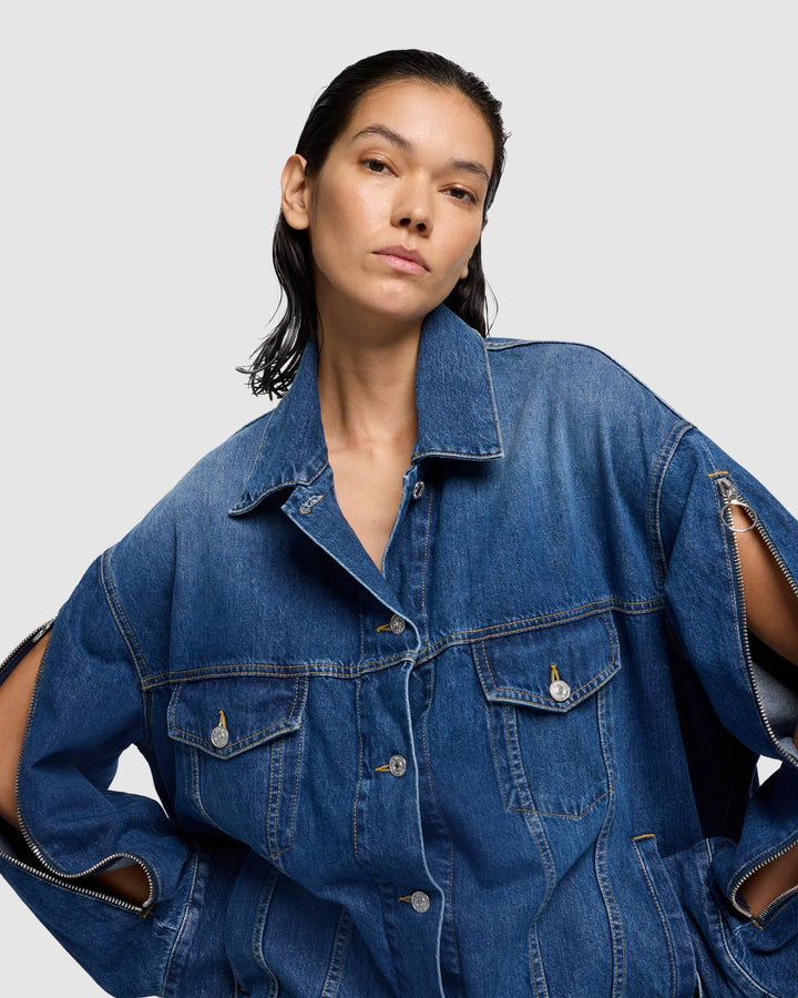 MANKIND Oli Oversized Trucker in Topic | 7 For All Mankind
