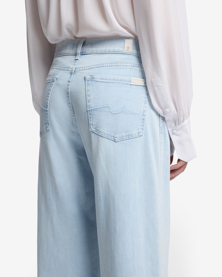 Left Hand Cropped Lotta in Malibu Sky