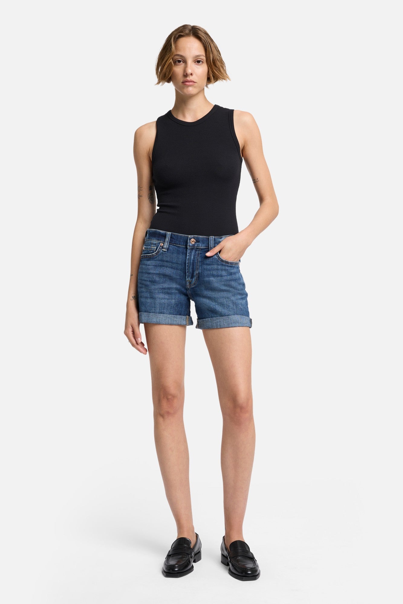 Broken Twill Mid Roll Short in Vanity | 7 For All Mankind