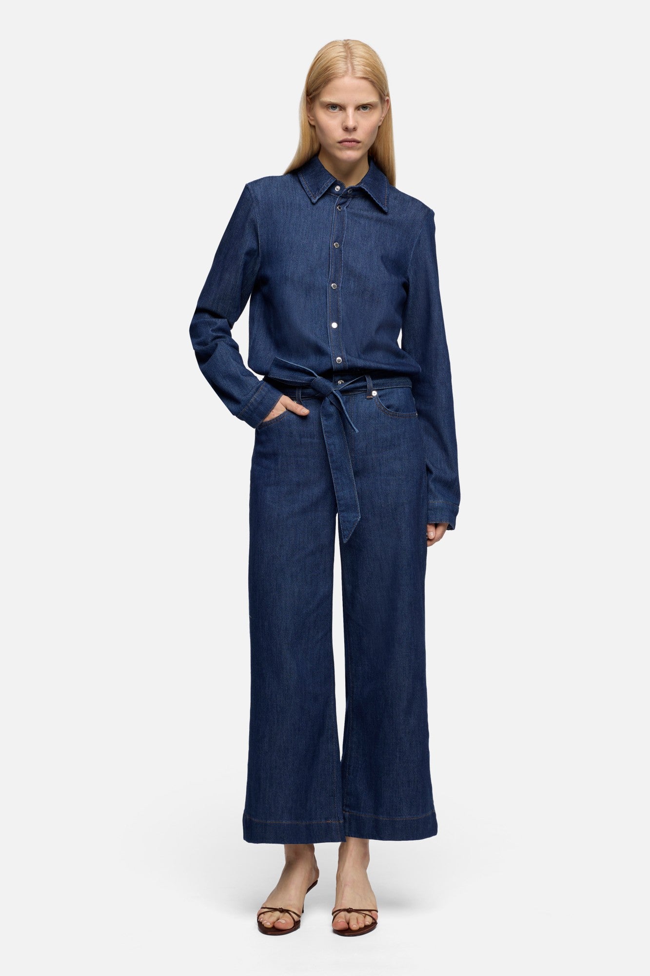 TAILORED JUMPSUIT ANKLE in Weightless Denim Halona | 7 For All Mankind