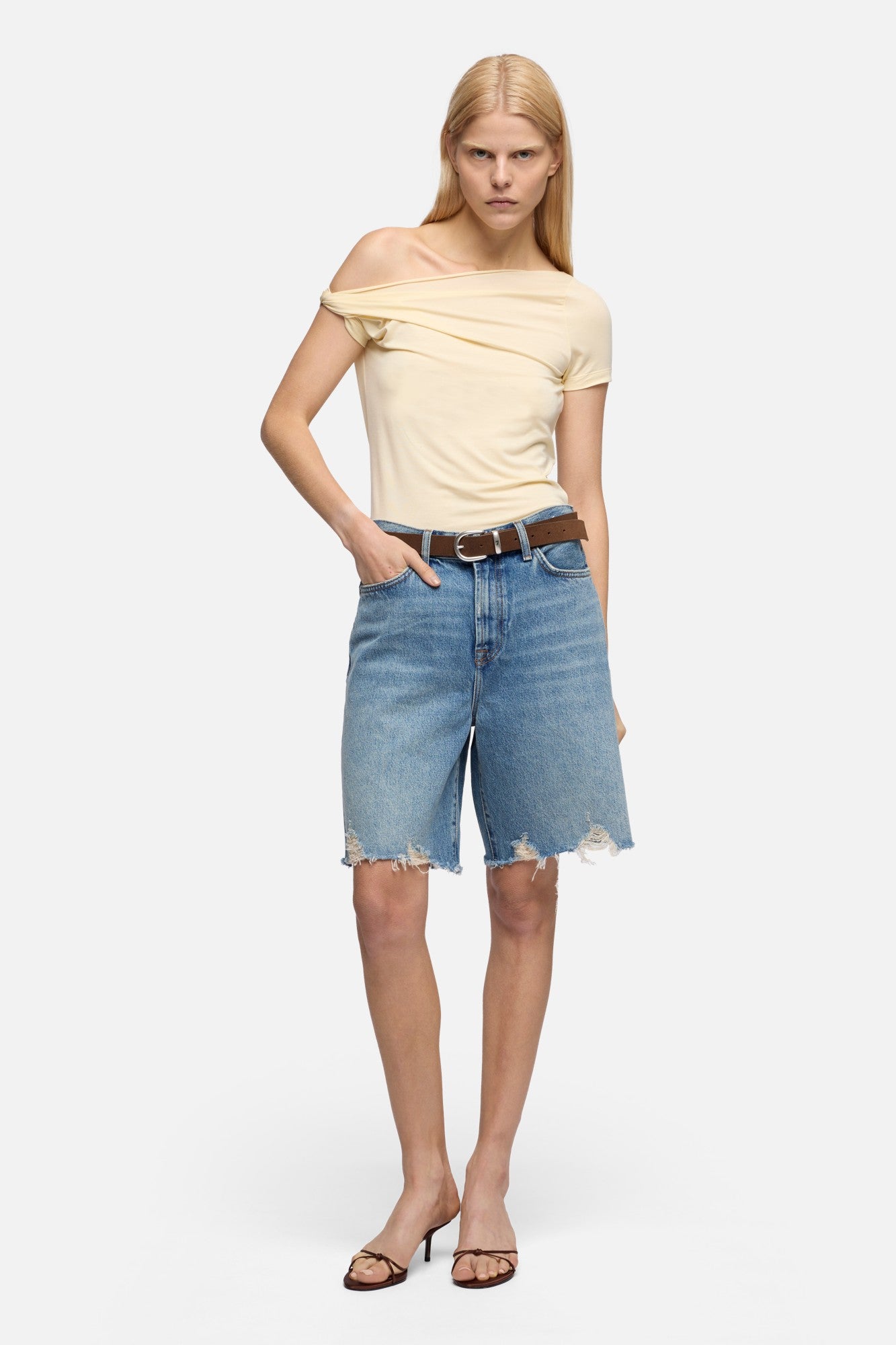 LOLA SHORT in MANKIND Wave | 7 For All Mankind