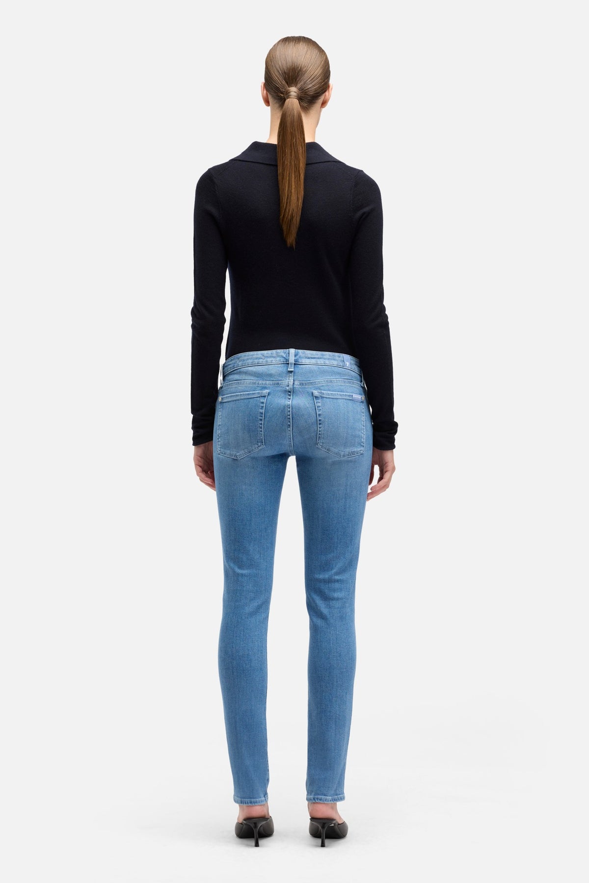 LOW SKINNY in Slim Illusion Iceflow | 7 For All Mankind