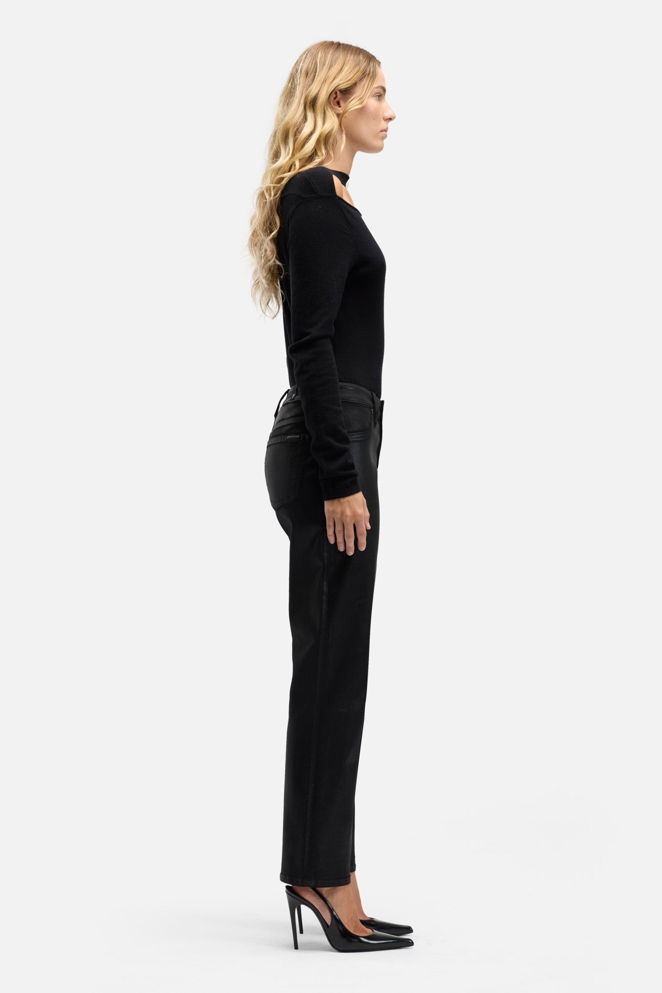 Coated Denim Calie Straight in Black | 7 For All Mankind