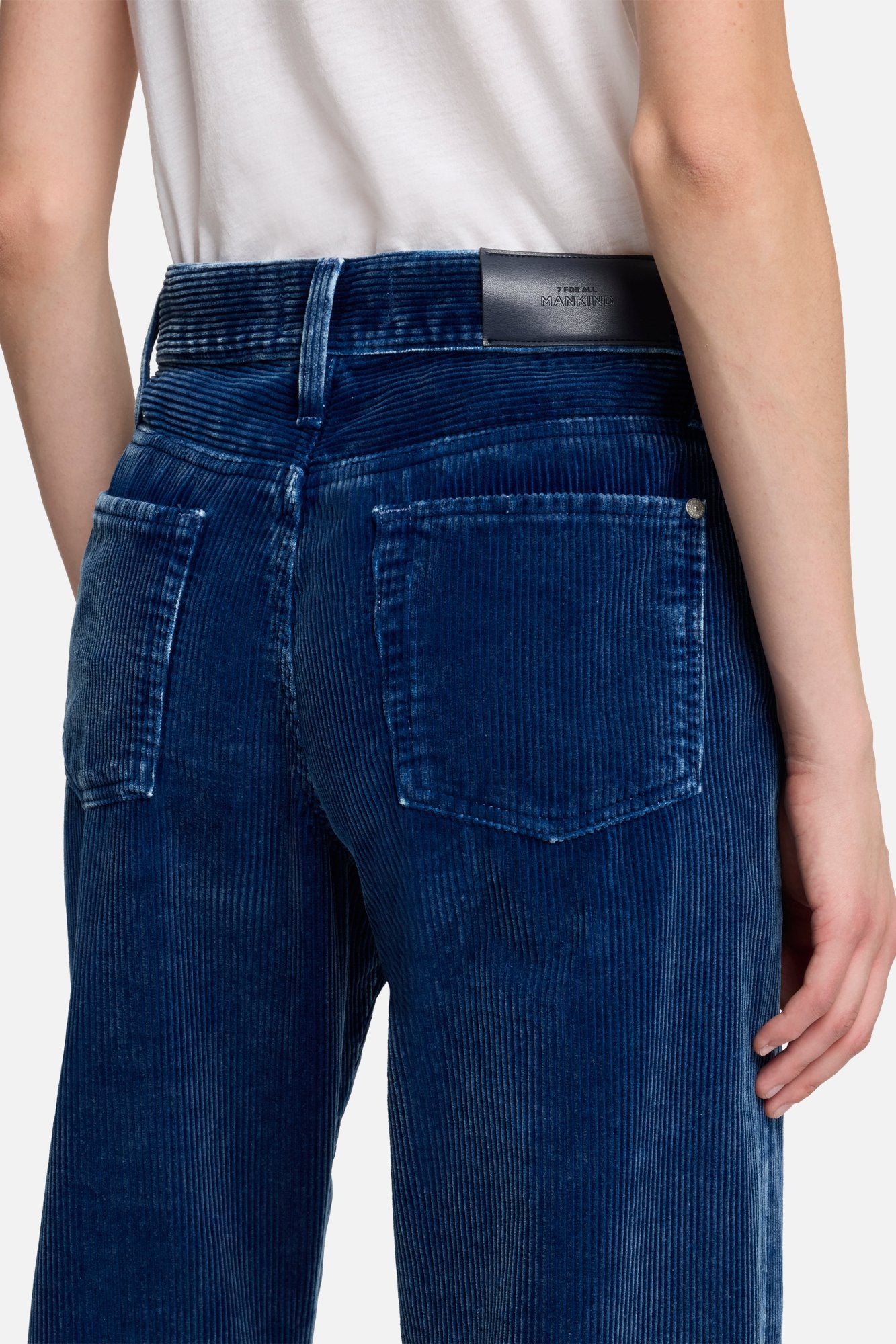 Corduroy Tess Trouser in Oxnard | 7 For All Mankind