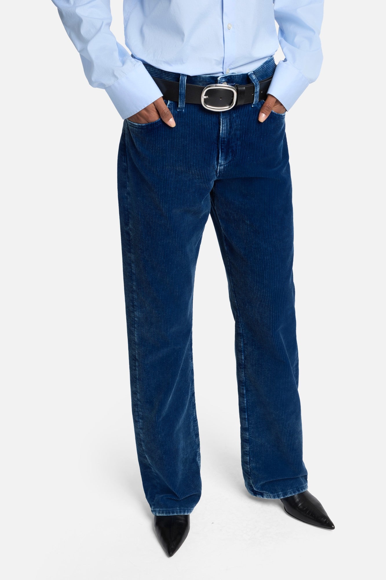 Corduroy Tess Trouser in Oxnard | 7 For All Mankind