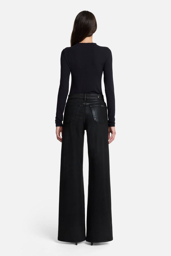 Lotta in Coated Black