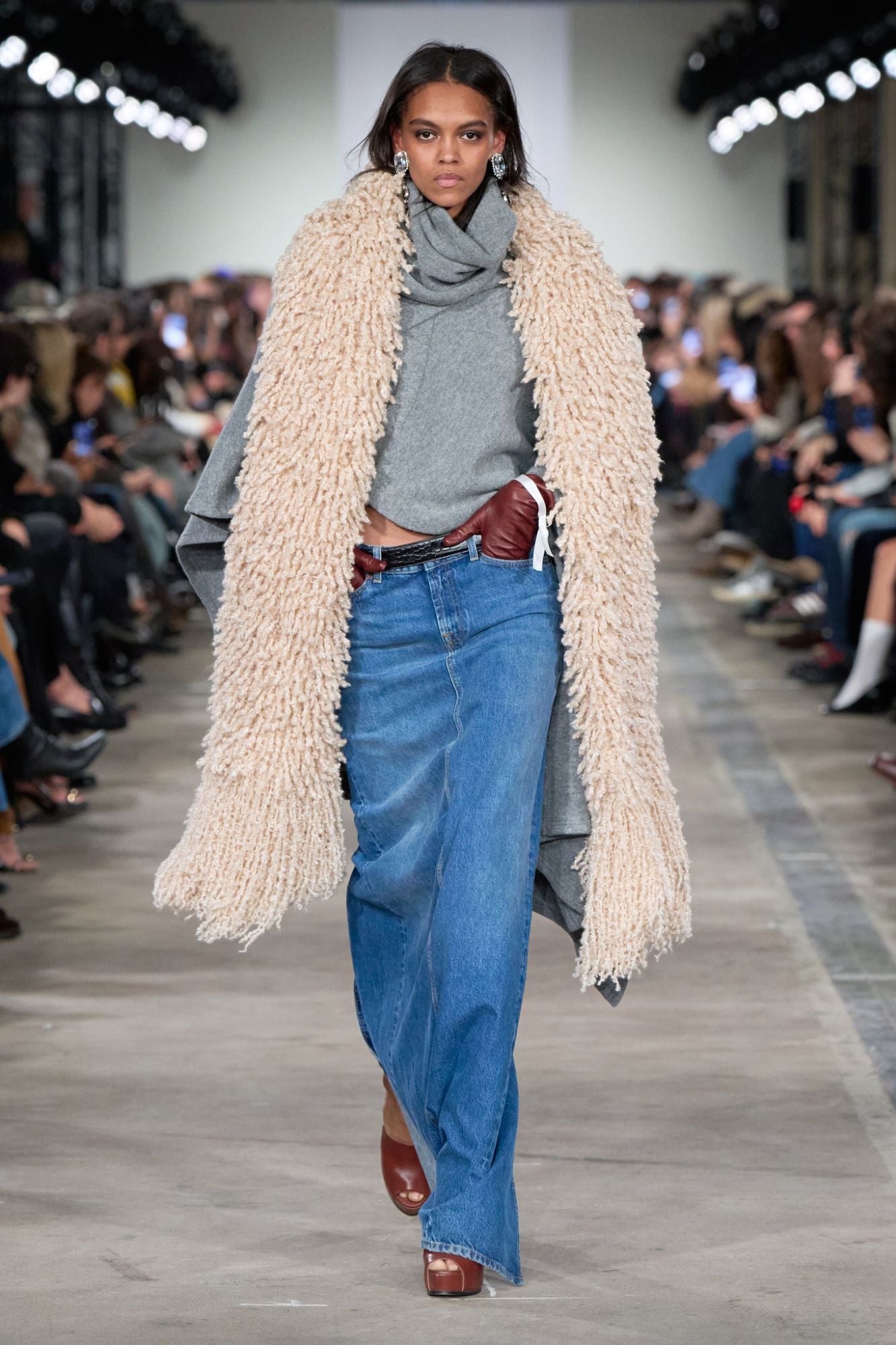 FULL LENGTH SKIRT in Denim Midtown | 7 For All Mankind