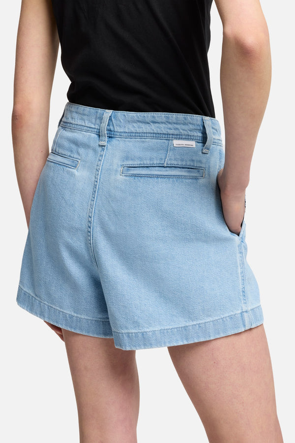 Weightless Pleated Denim Short in Hana