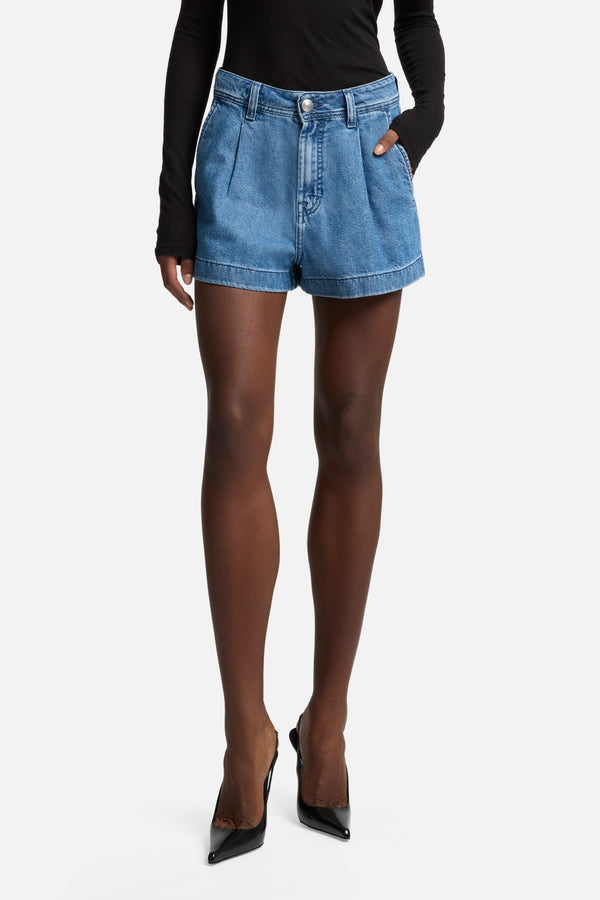 Weightless Pleated Denim Short in Hilo