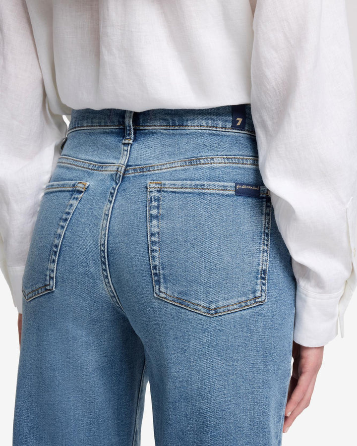 Luxe Vintage Alexa in High Time