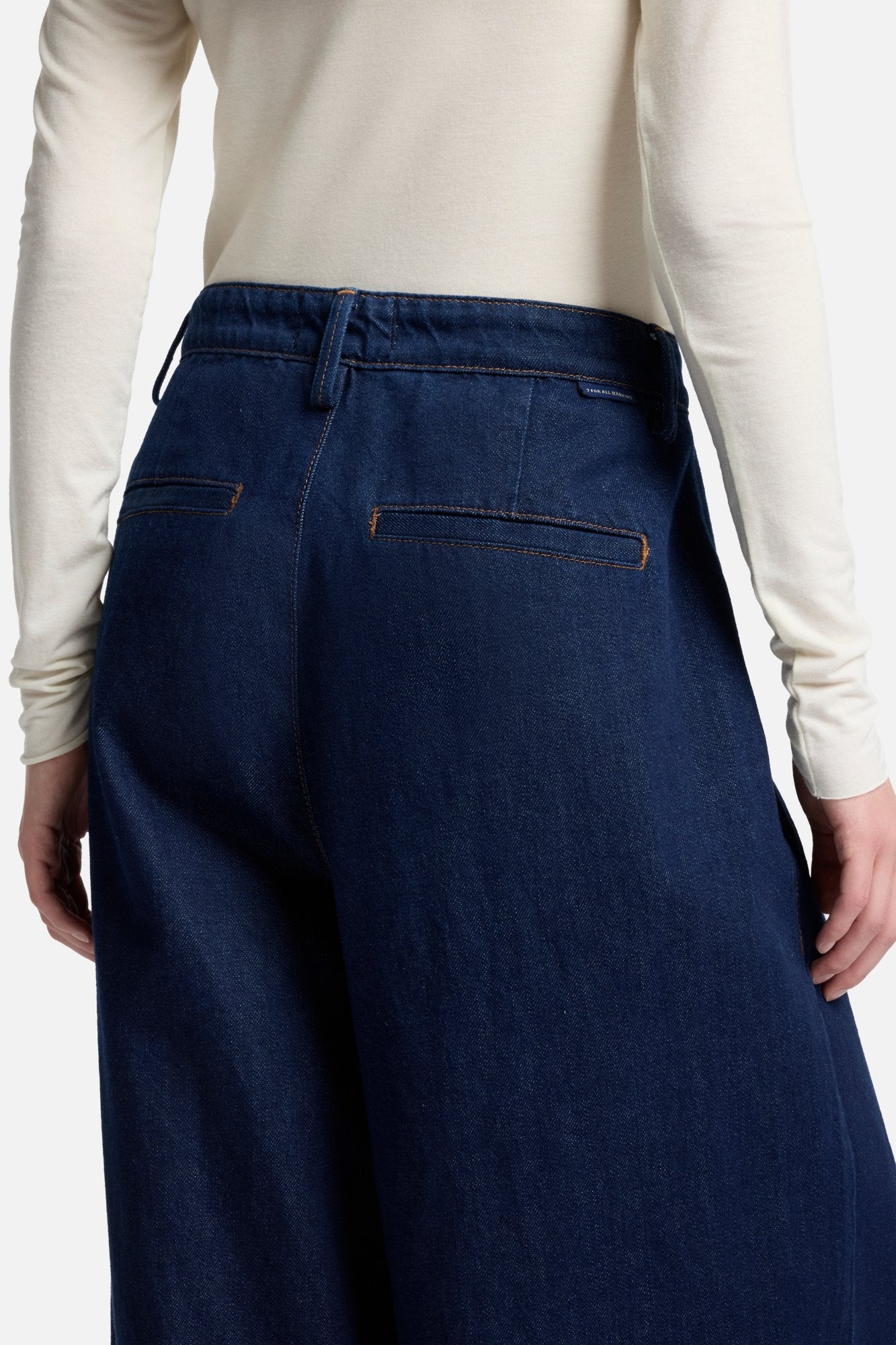 MANKIND Pleated Wide Leg Trouser in Franklin | 7 For All Mankind
