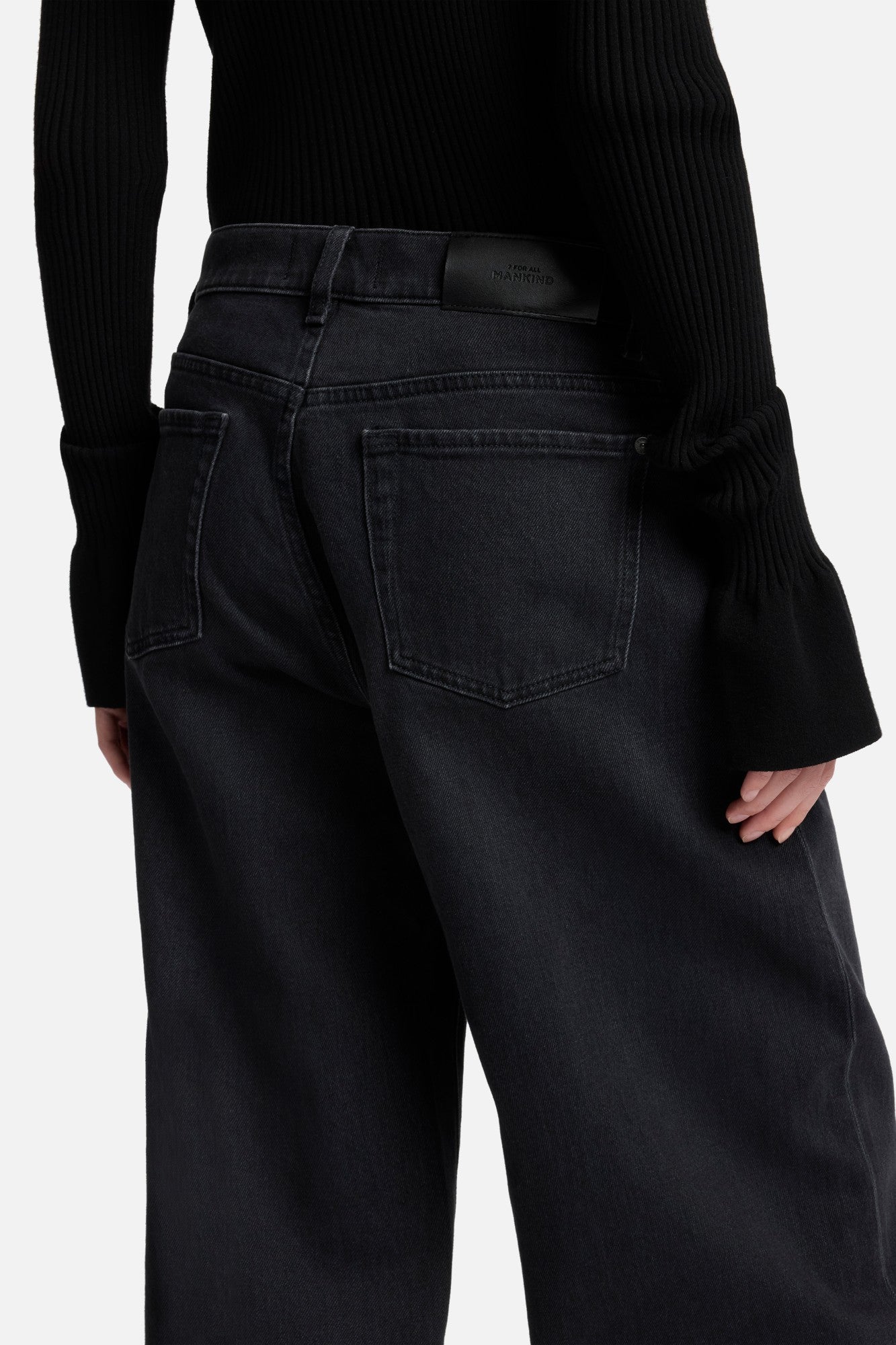 MANKIND Twisted Bonnie Barrel Leg in Thunderstorm | 7 For All Mankind MANKIND Twisted Bonnie Barrel Leg in Thunderstorm | 7 For All Mankind