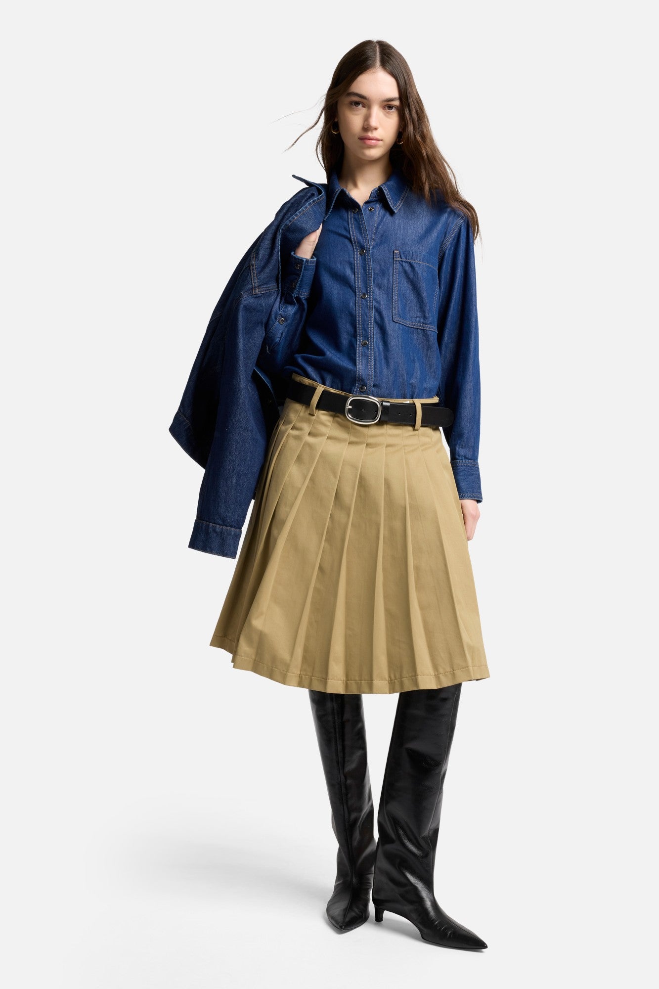 Comfort Twill Pleated Midi Skirt in Sand Storm | 7 For All Mankind