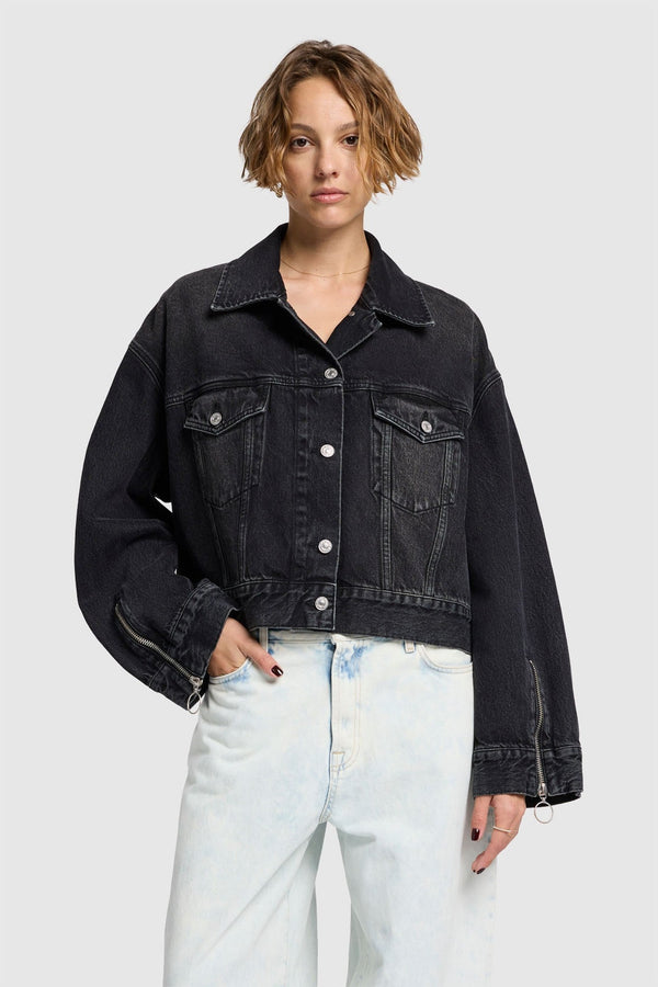 OLI CROPPED TRUCKER in MANKIND