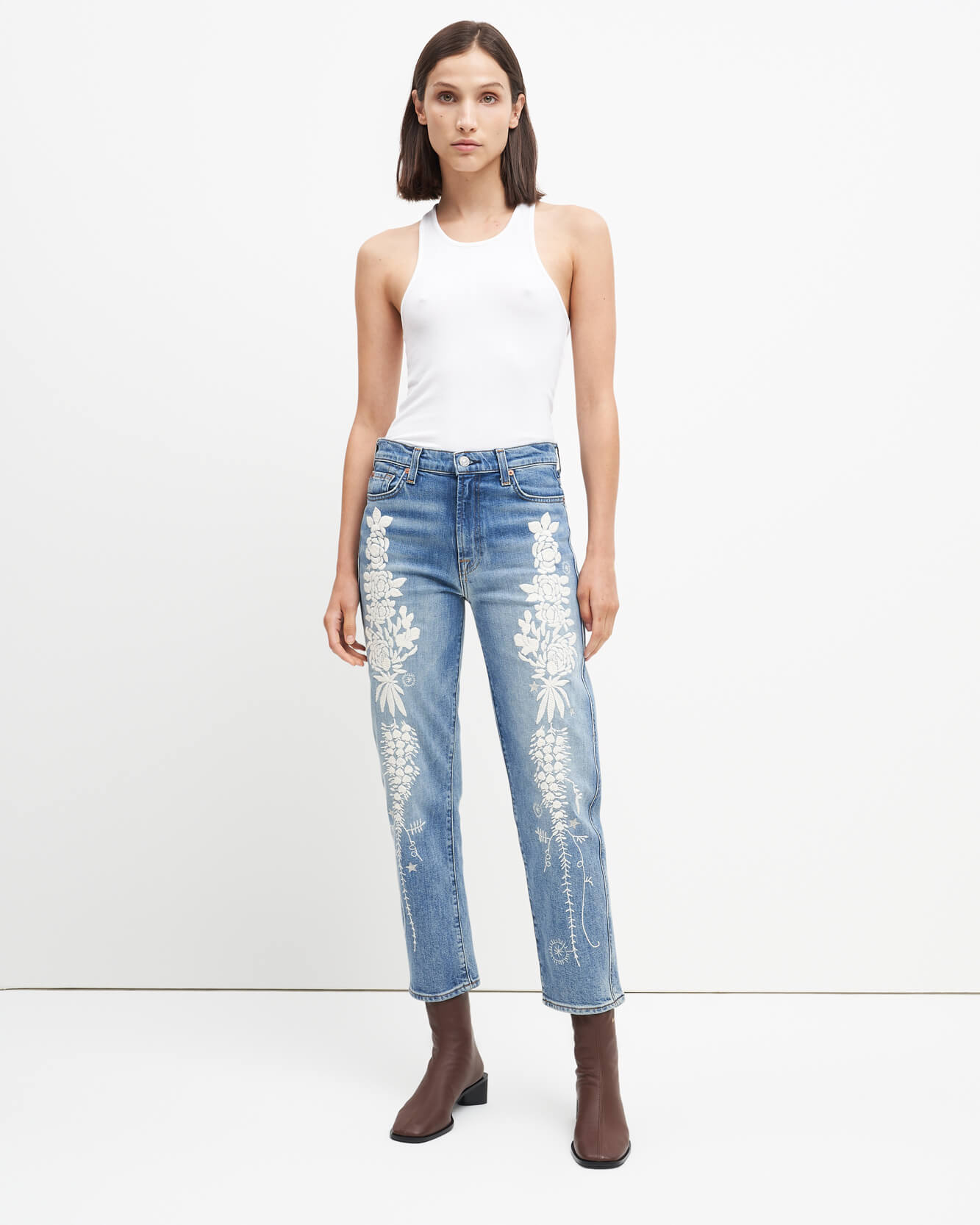 Easy Slim With Floral Embroidery In Ventura | 7 For All Mankind
