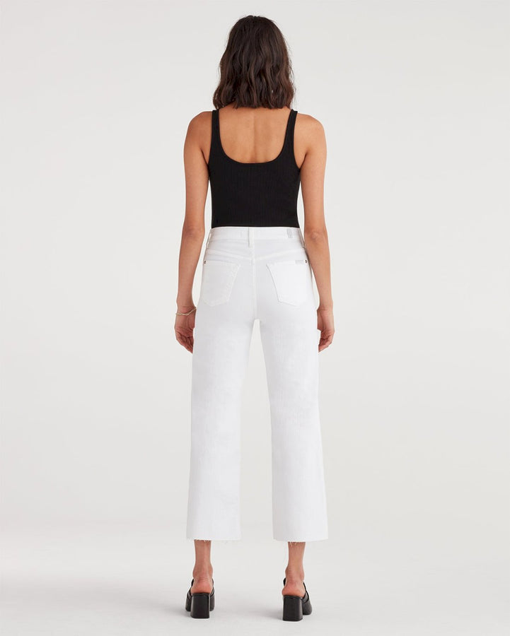 Cropped Alexa with Cut Off Hem in White Runaway -7FORALLMANKIND